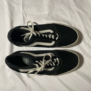 MENS VANS BLACK SIZE 11